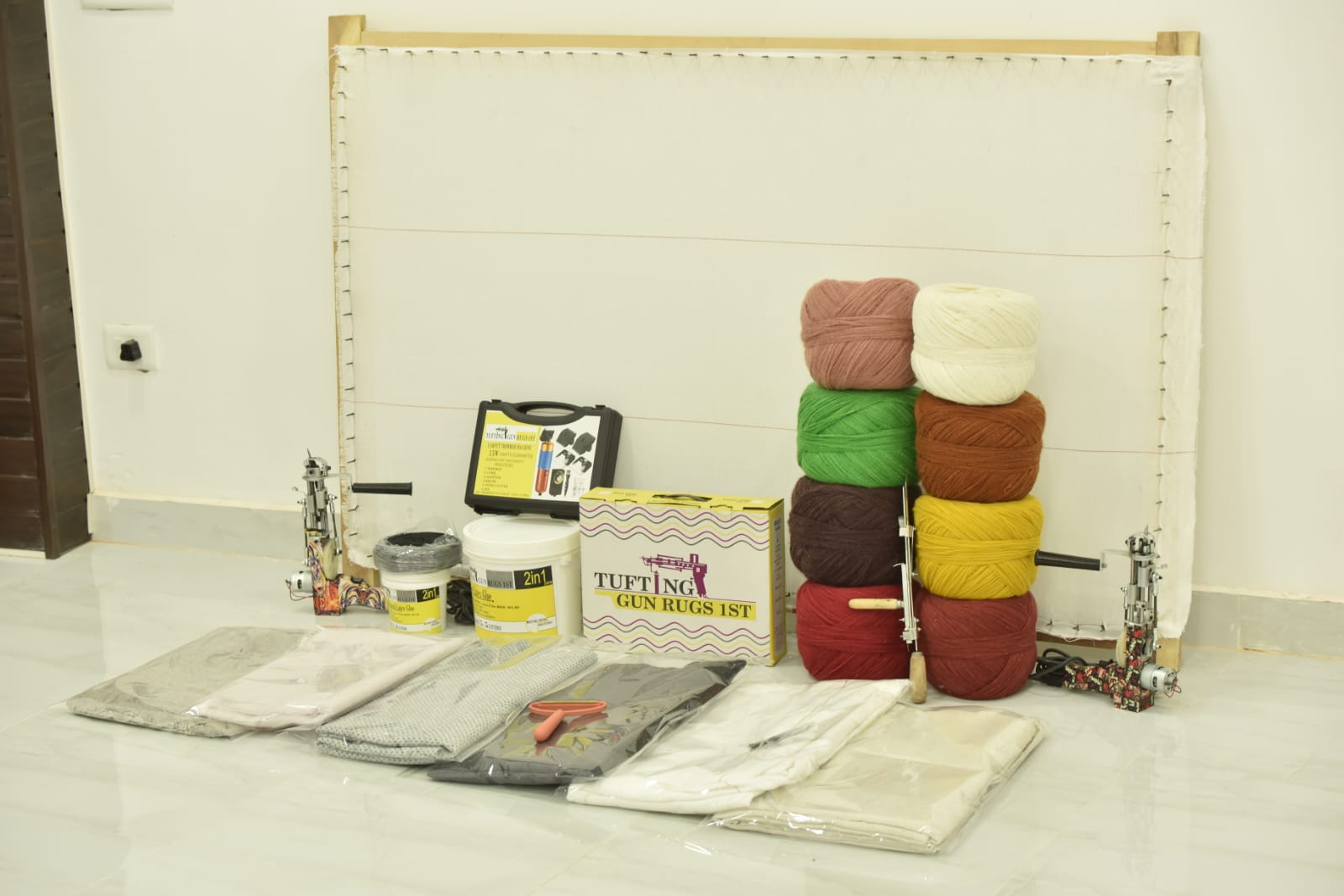Complete Tufting Gun Rug Making Combo Kit – 1 Tufting Gun, Yarn, Canvas, Carpet Adhesive & Accessories for DIY Rug Projects