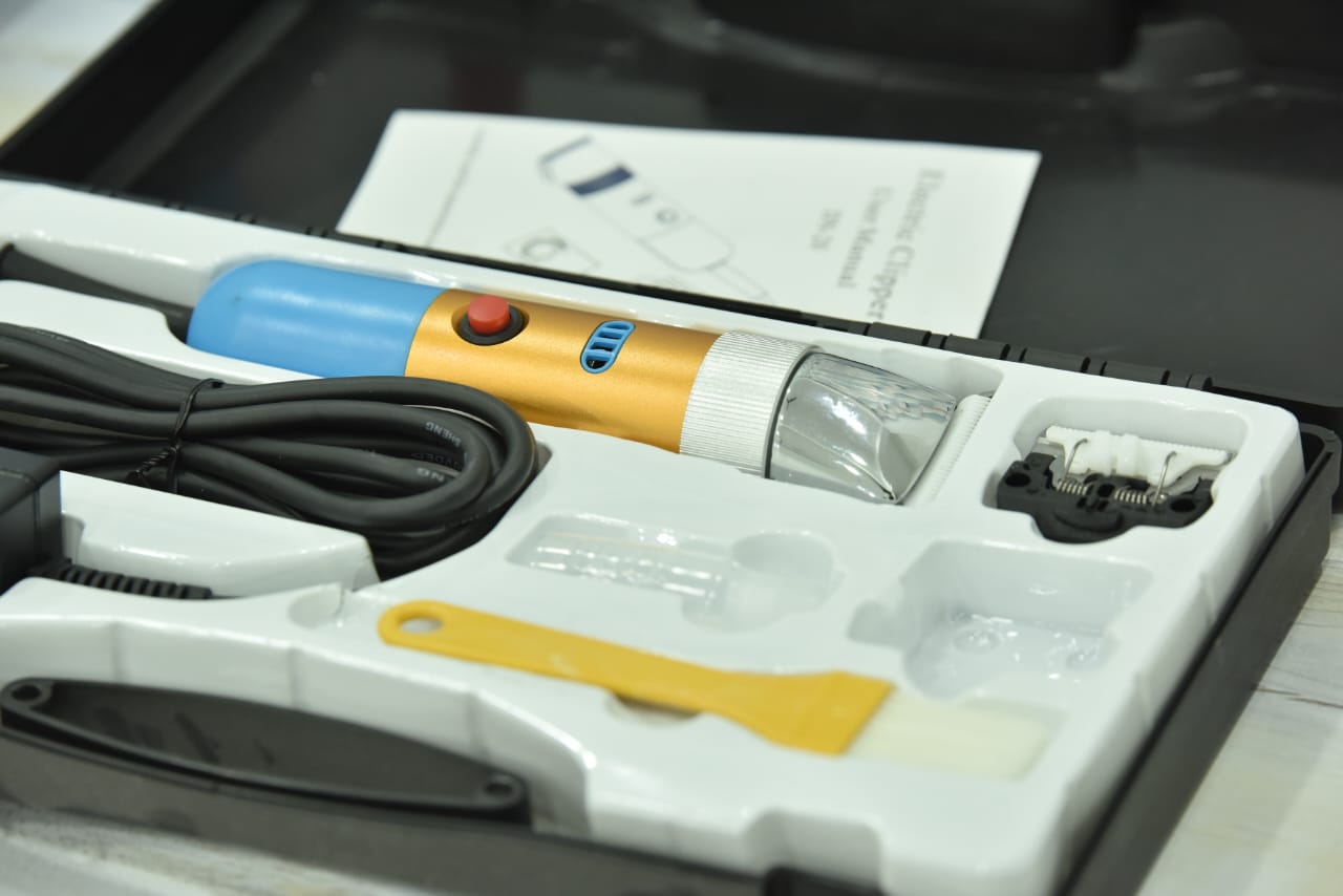 Professional Electric Tufting Clipper Machine Kit – High-Speed Carpet Tufting Shearing & Rug Trimming Tool with Spare Blade, Cleaning Brush and Carry Case